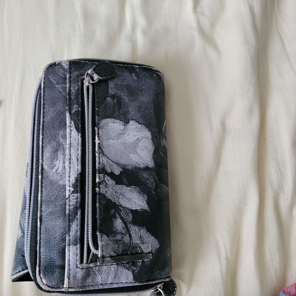 Wallet - Picture 2 of 6